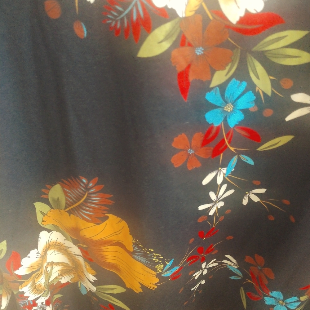 Super cute long sleeve flower print Shirt Women's